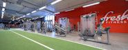 Nyoppusset Fresh Fitness Sandefjord med moderne treningsutstyr, større frivektsområde og nye maskiner som Gymleco Hack lift og Smith-maskin.