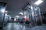 På Fresh Fitness treningssenter på Manglerud tilbyr vi et bredt utvalg av topp moderne treningsapparater som er designet for å hjelpe deg med å nå dine helse- og fitnessmål.