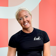 Hege Hæstad er en erfaren personlig trener på nivå 4 hos Fresh Fitness. Med sin lidenskap for helse og fitness, er Hege dedikert til å hjelpe kundene sine med å nå sine treningsmål og leve en sunnere livsstil.