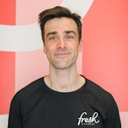 Harald Honne er en erfaren og dyktig personlig trener på Fresh Fitness Østerås, med tilhørighet til nivå 3 av sertifiseringen. Med sin ekspertise og lidenskap for trening og helse, er Harald dedikert til å hjelpe deg med å nå dine treningsmål og oppnå en sunn og aktiv livsstil.