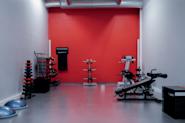 På Fresh Fitness treningssenter i Vågsbygd, Kjos, har vi et dedikert område for tøying og fleksibilitetstrening. Vårt tøyeområde er utstyrt med matter og annet utstyr for å hjelpe deg med å utføre effektive tøyeøvelser for å forbedre fleksibiliteten og forebygge skader.