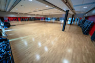 Ta treningen til neste nivå i vår moderne gruppetimesal på Fresh Fitness treningssenter på Lade Arena. Våre varierte og energiske gruppetimer tilbyr en morsom og effektiv måte å trene på, ledet av dyktige instruktører. Bli med på en gruppetime og kom i form i en motiverende atmosfære på Fresh Fitness på Lade Arena.