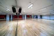 Fresh Fitness treningssenter i Trondheim sentrum tilbyr en rekke spennende gruppetimer i sin moderne og velutstyrte gruppetimesal. Med en erfaren og energisk instruktør i spissen, kan du delta i varierte og motiverende treningsøkter sammen med andre medlemmer.