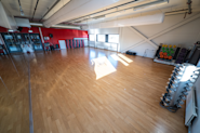 På Fresh Fitness treningssenter på Tiller tilbyr vi et variert utvalg av gruppetimer for alle treningsnivåer. Våre gruppetimer holdes av erfarne instruktører og er designet for å utfordre deg og gi deg resultater. Du får også effektiv og gøy cardio på sykkel som skiller seg ut!
