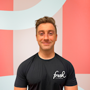 Ta treningen din til nye høyder med den erfarne personlige treneren Olav Myklegard Romundstad på nivå 3 hos Fresh Fitness. Oppnå dine helse- og treningsmål med skreddersydde treningsprogrammer og motiverende støtte fra Olav. Start reisen mot en sterkere og sunnere versjon av deg selv ved å booke en treningsøkt med Olav i dag. La Olav Myklegard Romundstad være din veileder mot en aktiv og sunn livsstil.