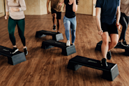 Hos Fresh Fitness i trøndelag har vi ulike gruppetimer, som DanceStep. Her kombinerer du dans med koordinasjon på stepkasse som får svettem til å dryppe!
