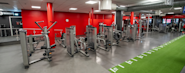 Nyoppusset Fresh Fitness Østerås med moderne treningsutstyr, større frivektsområde og oppgraderte fasiliteter for bedre treningsopplevelse.