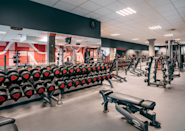 Styrk musklene og utfordre deg selv hos Fresh Fitness treningssenter i Ås med vårt utvalg av frivekter og manualer! Uansett om du er nybegynner eller erfaren, våre treningsfasiliteter og utstyr er designet for å hjelpe deg med å oppnå dine treningsmål.
