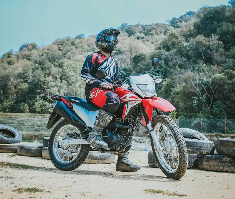 Honda XR 190 L Lifestyle 1