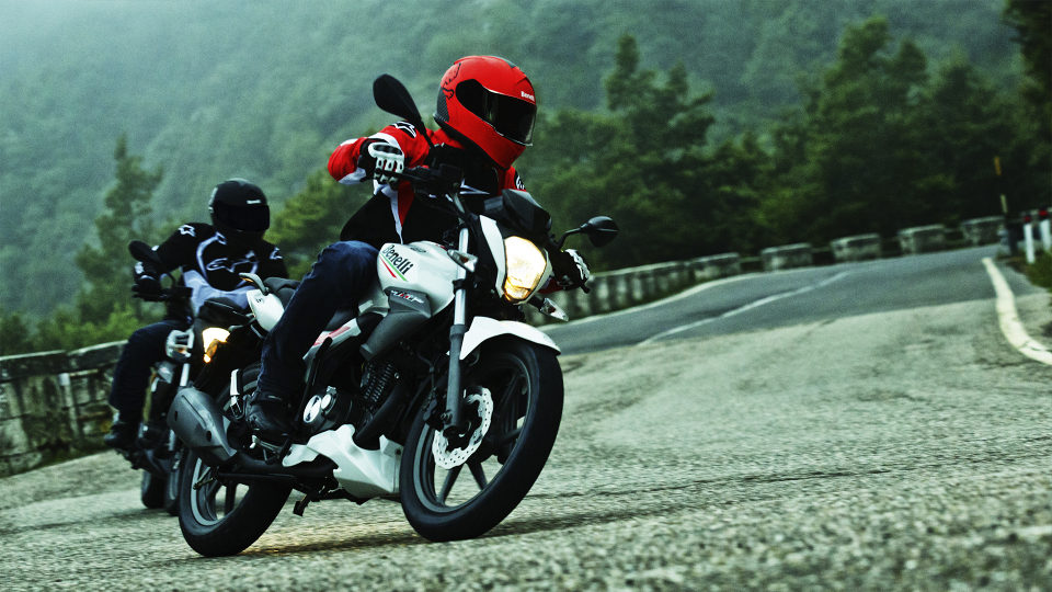 Moto Benelli TNT 15 Galgo Perú