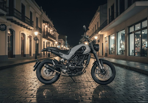 Benelli Leoncino 500 Trail Lifestyle2 Galgo