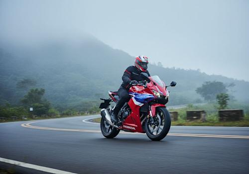Honda CBR500R Lifestyle1 Galgo