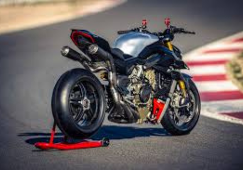 Motocicleta Ducati Streetfighter V4 SP2 en pista galgo México lifestyle