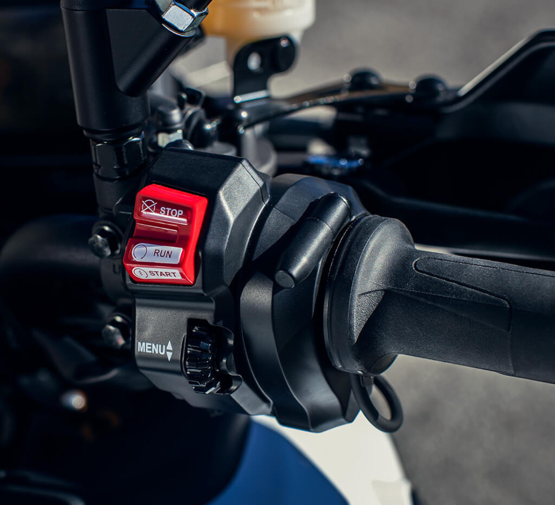 Motocicleta Yamaha Tracer 9 GT manillar galgo Chile