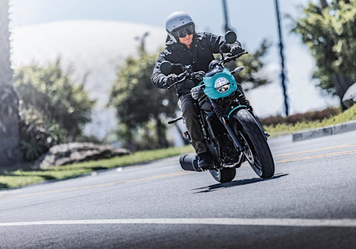 Kawasaki Eliminator SE ABS Lifestyle1 Galgo México