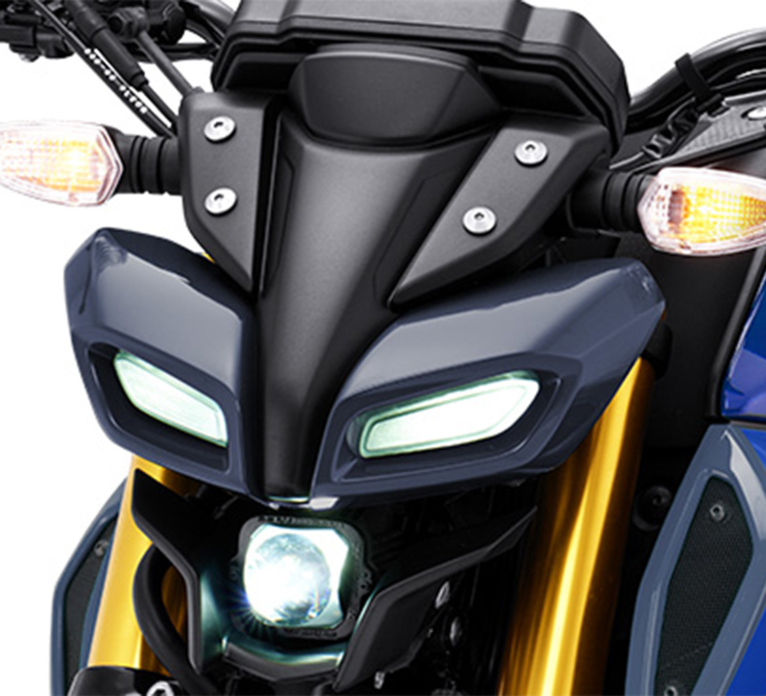 Motocicleta Yamaha MT 15 faro galgo Perú
