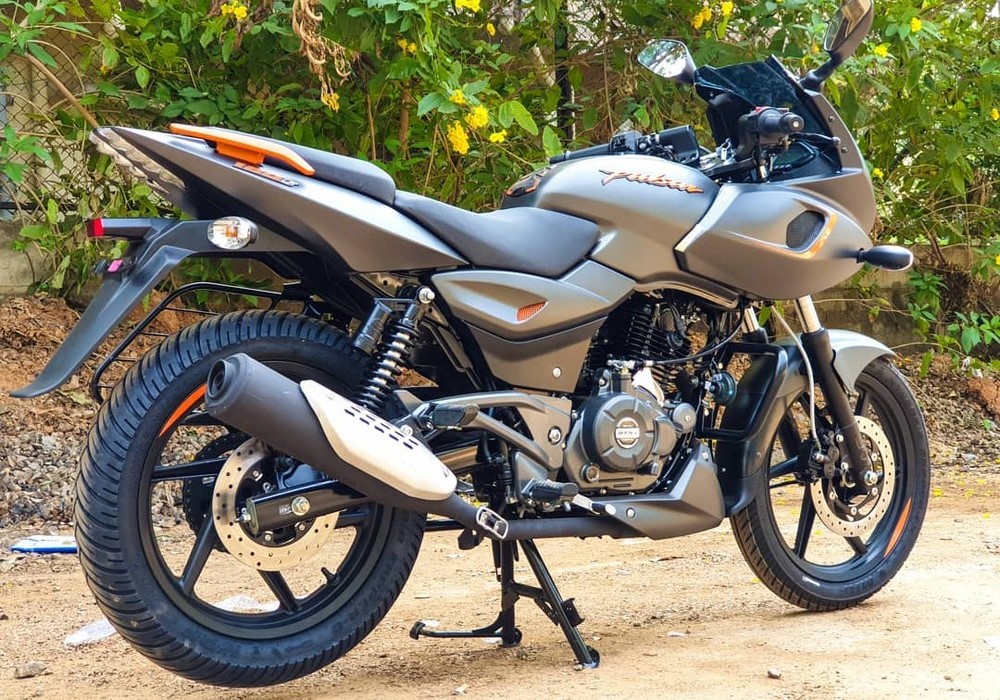 Moto Bajaj Pulsar 180 Neon Galgo Perú