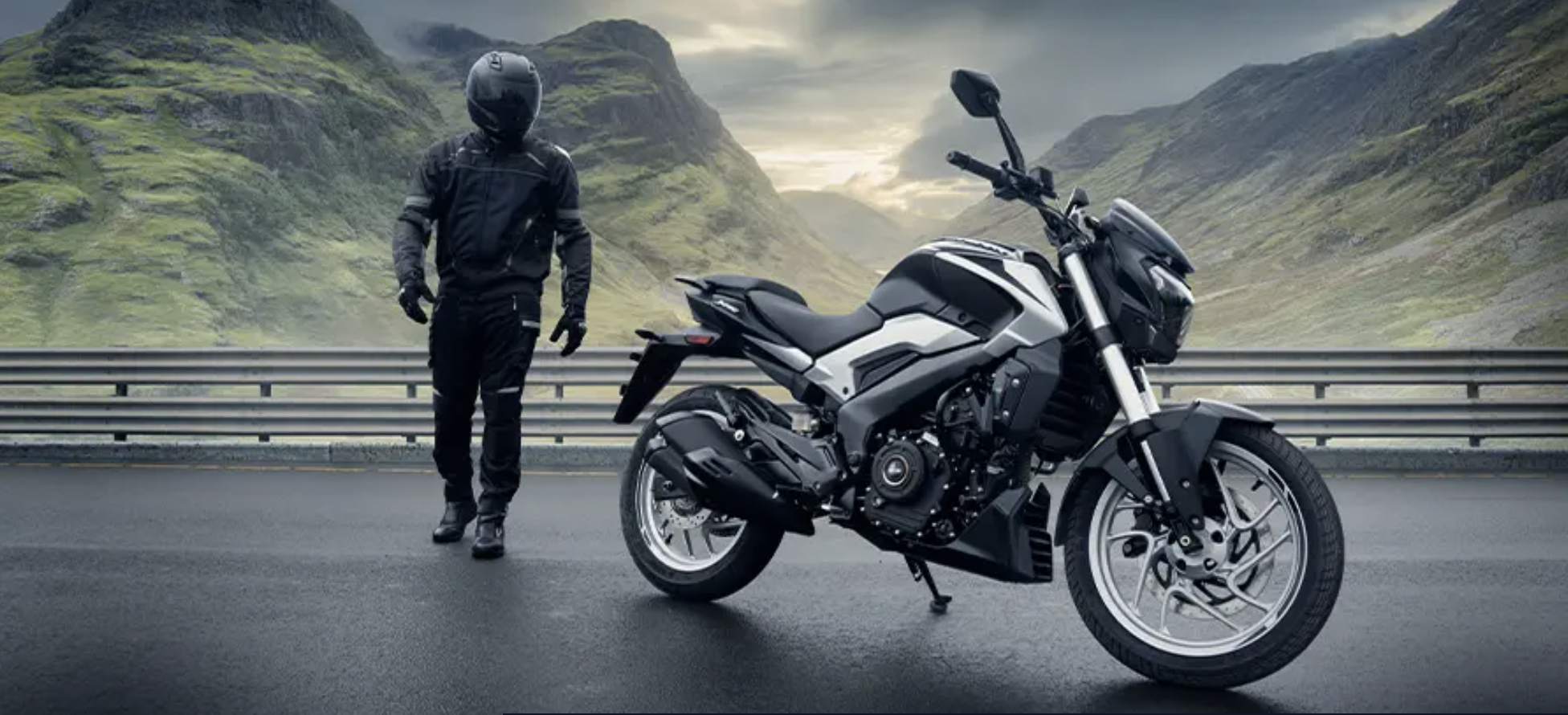 Moto Bajaj Dominar 250 Galgo Perú