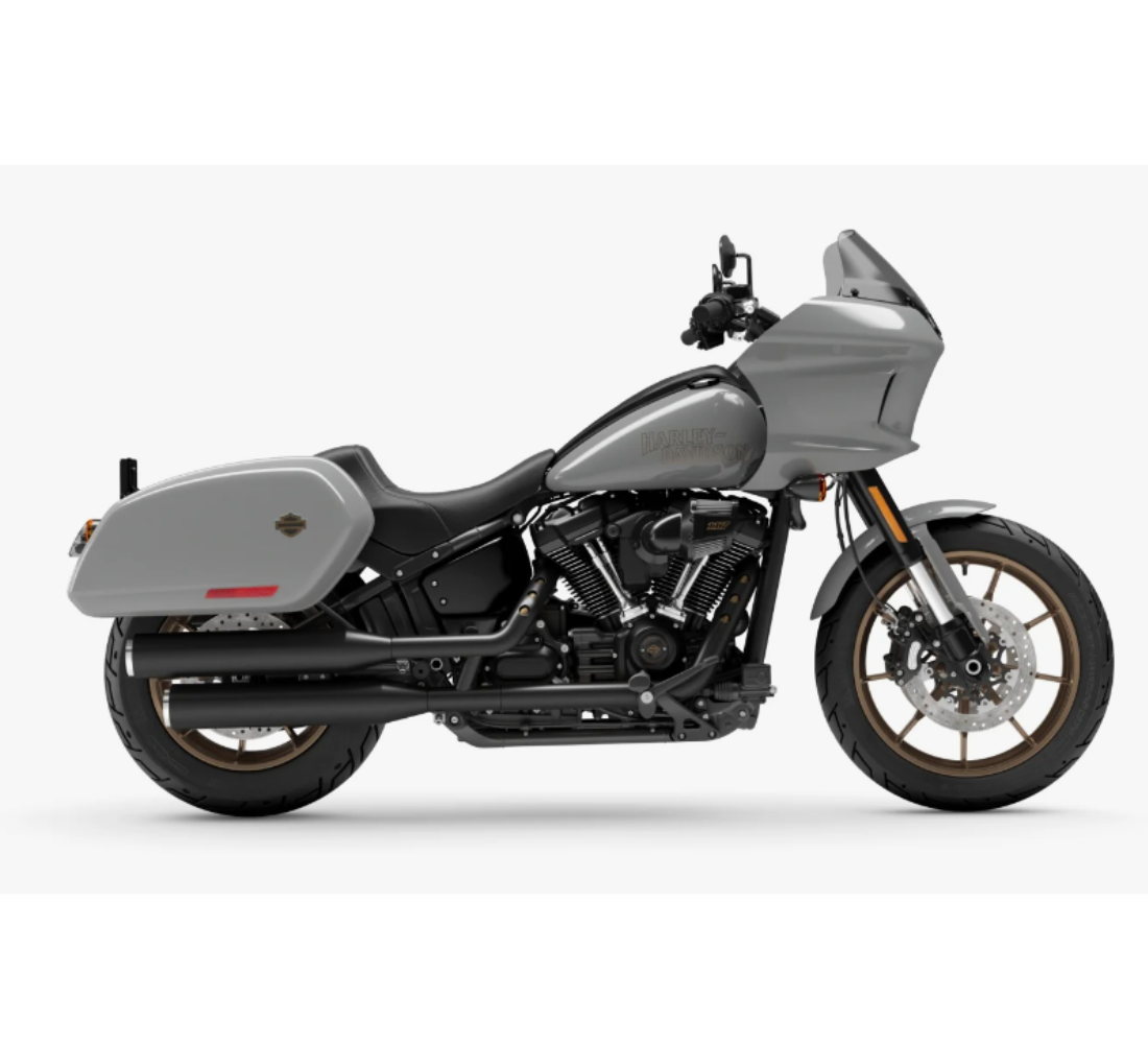 Motocicleta Harley Davidson Low Rider ST en plano lateral galgo México