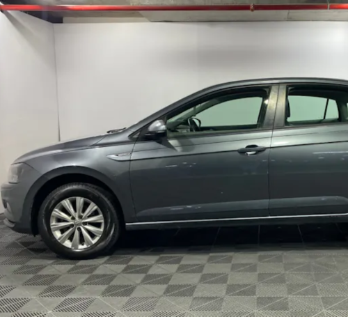 Volkswagen Virtus 1.6 COMFORTLINE MT -galgo-chile