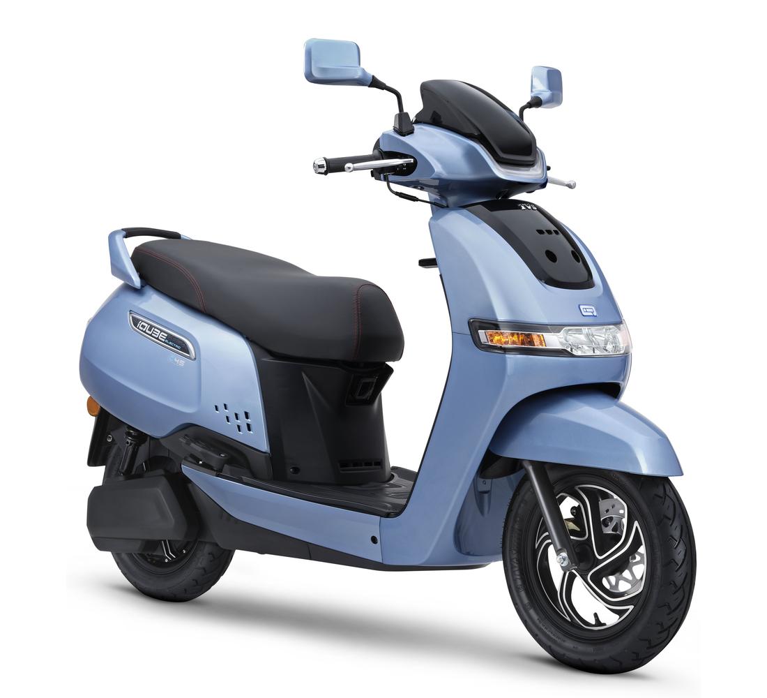 TVS iQube Galeria8 Galgo