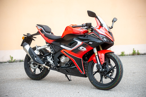 QJ Motor SRK 125 Lifestyle1 Galgo