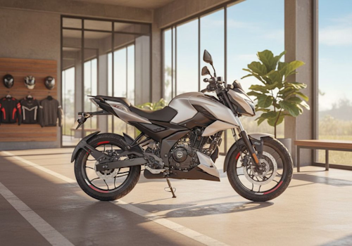 Bajaj Pulsar N 160 Carburada Lifestyle2 Galgo