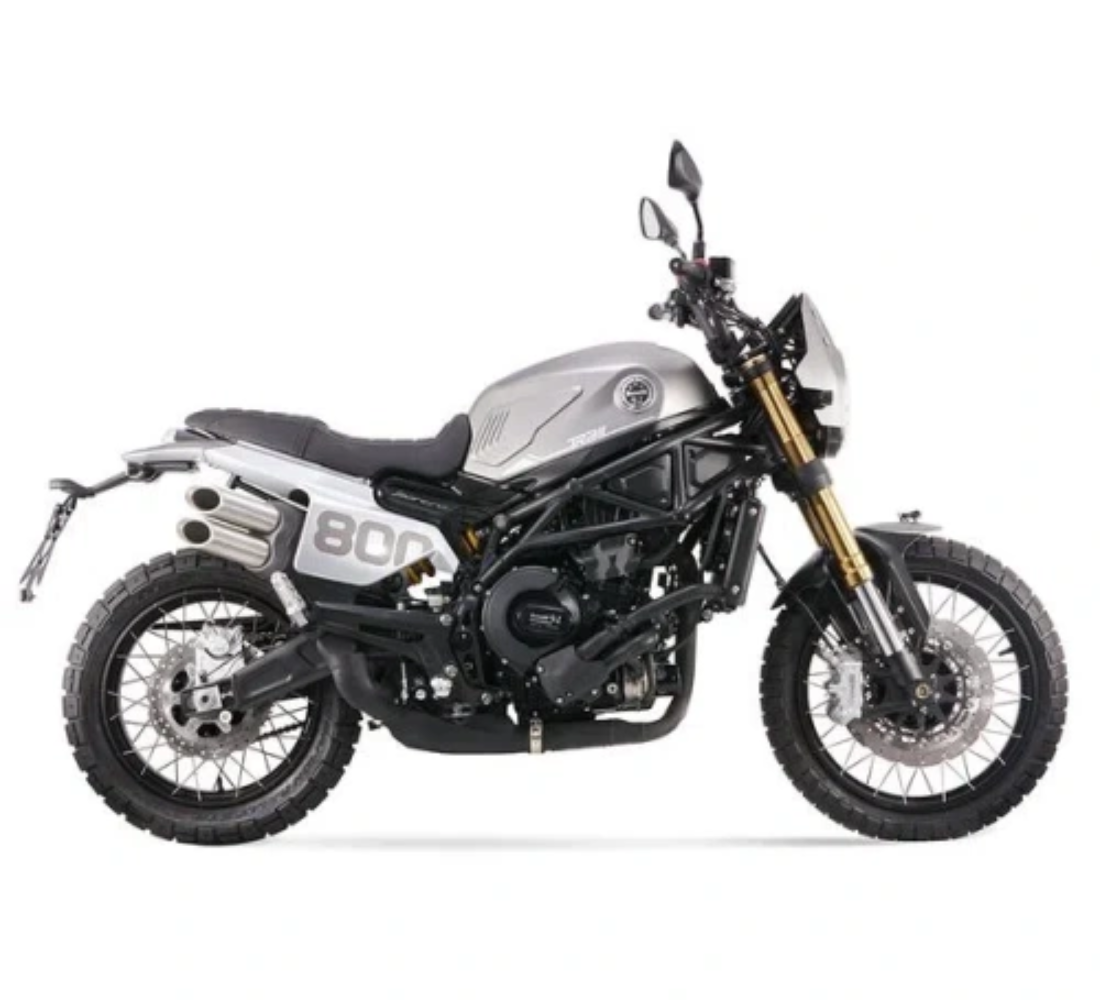 Motocicleta Benelli Leoncino 800 Trail en plano lateral galgo México