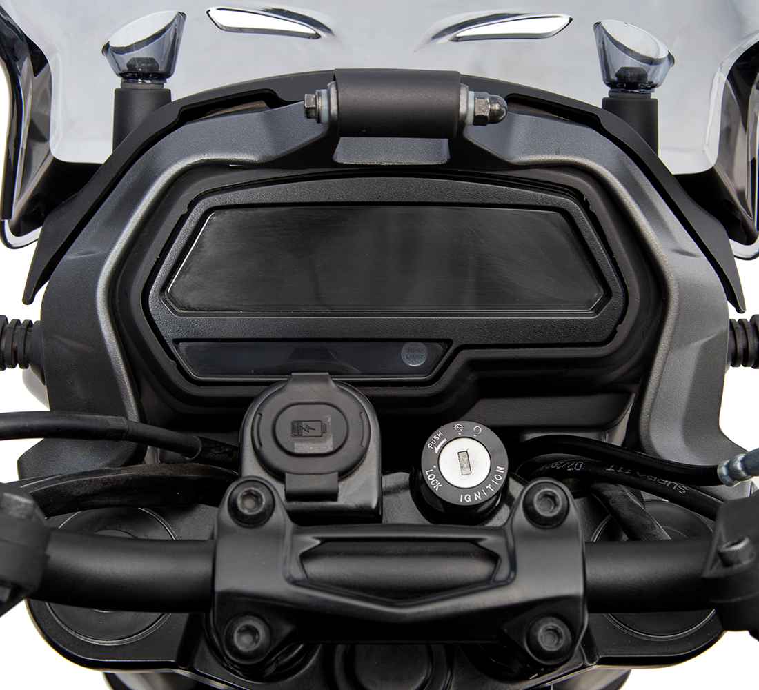 Moto Bajaj Dominar 400 ADV Galgo Chile