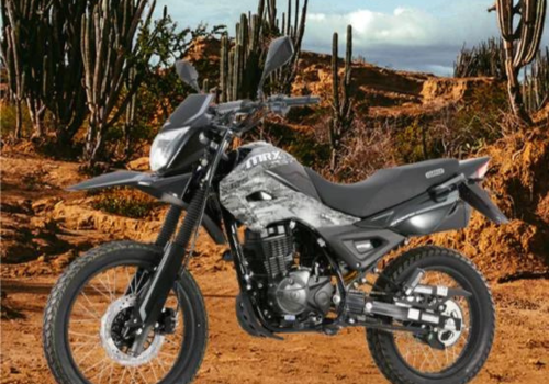 Motocicleta Victory MRX 125 CAMO TK en desierto galgo Colombia lifestyle