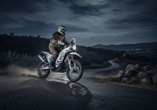 Kove 450 Rally Regular Edition Lifestyle3 Galgo