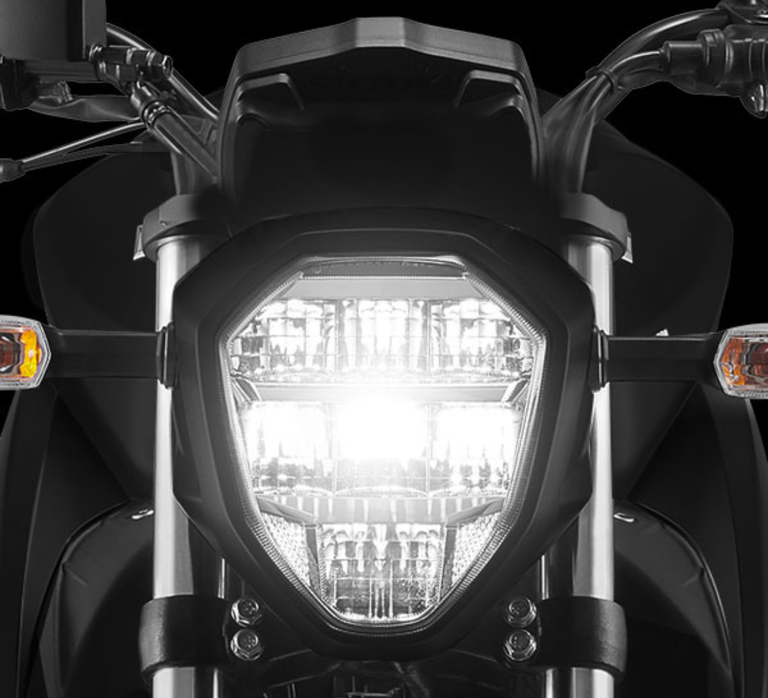 Motocicleta Suzuki GIXXER 150 ABS faro galgo Colombia