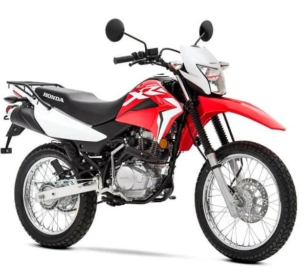 Motocicleta Honda  XR 150 L en primer plano galgo Chile