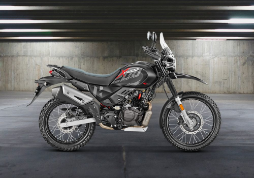 motocicleta hero xpulse 200 4V lifestyle costado garage