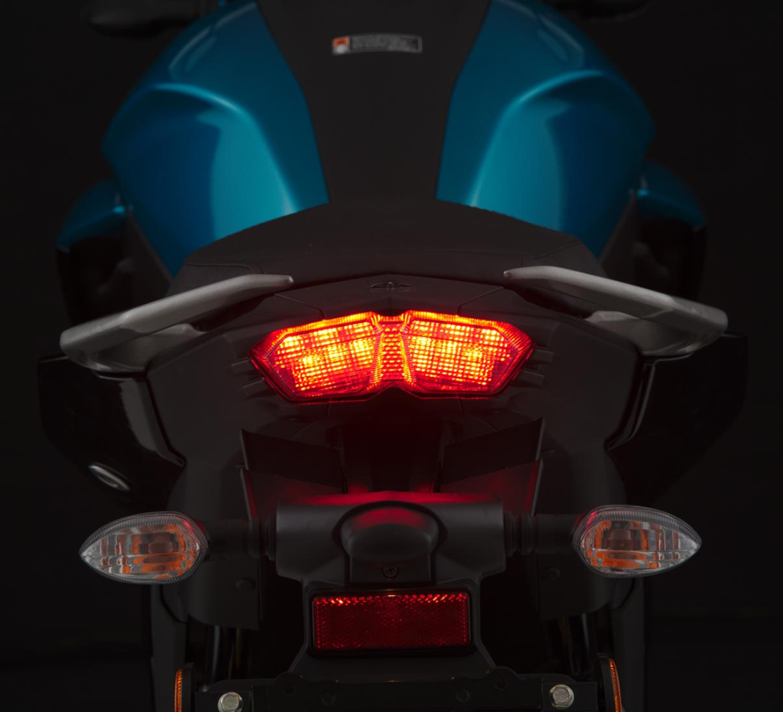 Motocicleta Yamaha FZ 25 faro stop galgo Chile