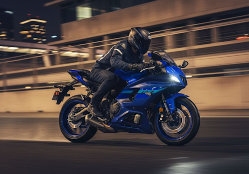 Yamaha R7 Lifestyle3 Galgo