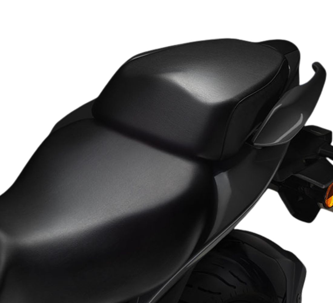 Motocicleta Suzuki Gixxer SF 250 asiento galgo Perú