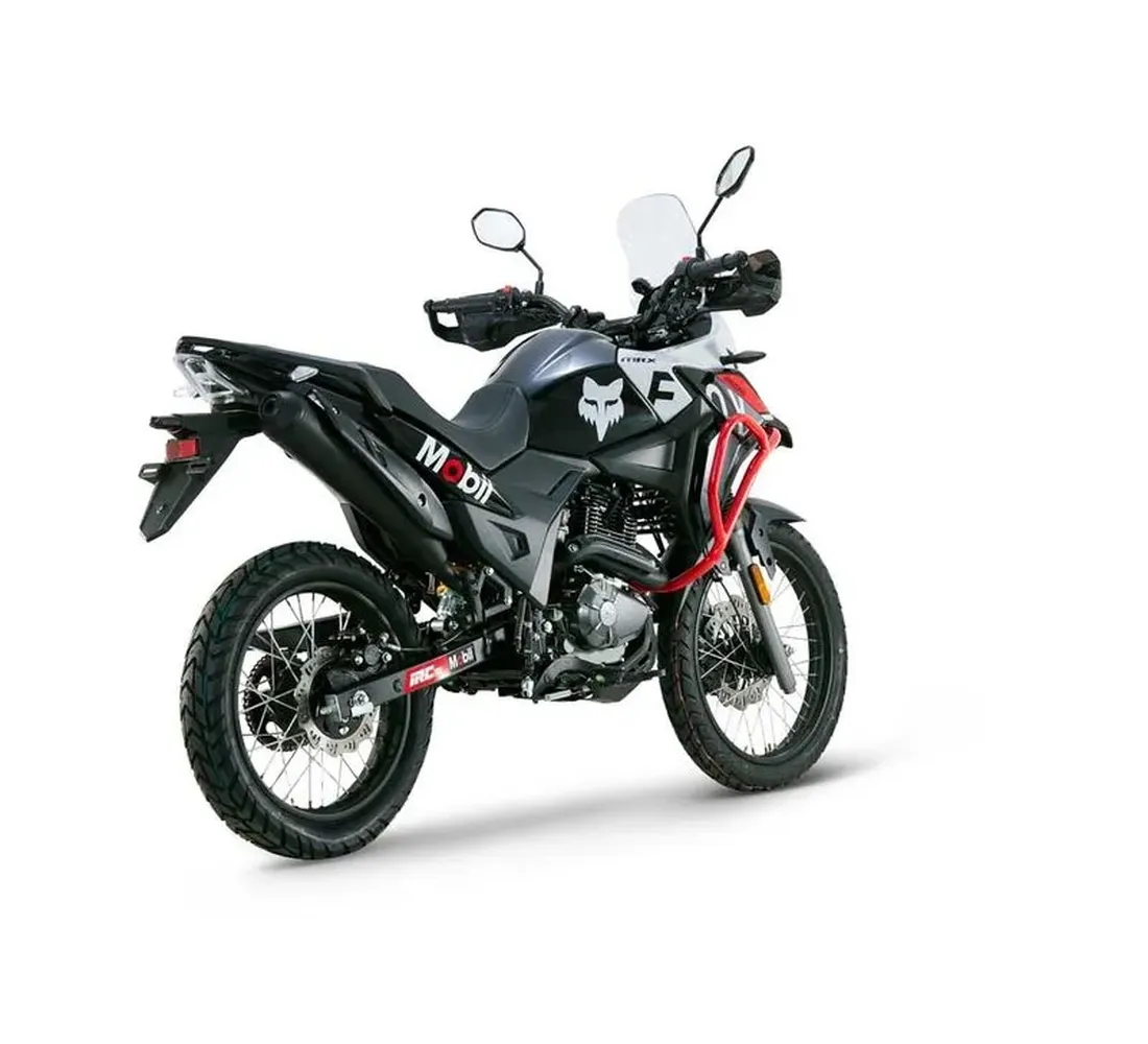 Motocicleta Victory MRX Arizona TK en plano trasero galgo Colombia