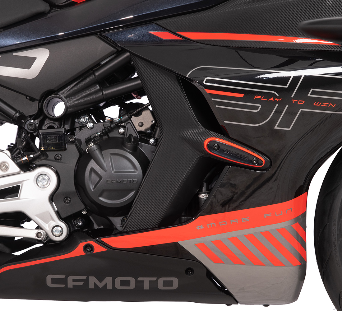 CFMoto 450 SR Galgo Perú Carrusel 3