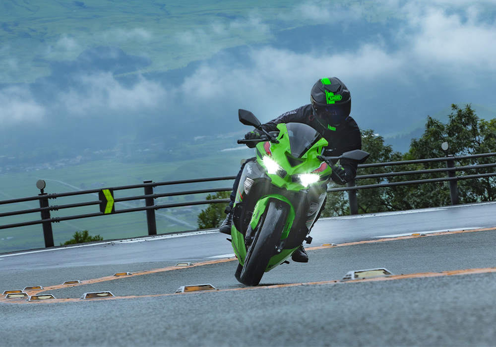 ma♡ 2024 Modenas Kawasaki ZX-25R SE new colour for Malaysia, pricing