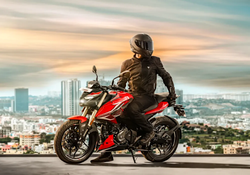 Bajaj Pulsar N 250 FI + ABS Lifestyle1 Galgo México