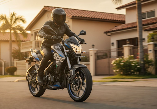 Bajaj Pulsar NS200 FI UG2 Lifestyle3 Galgo