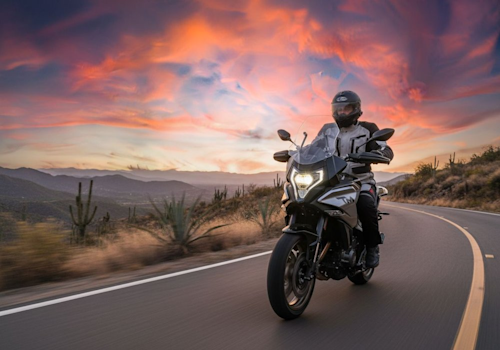 CF Moto 700 MT Lifestyle1 Galgo