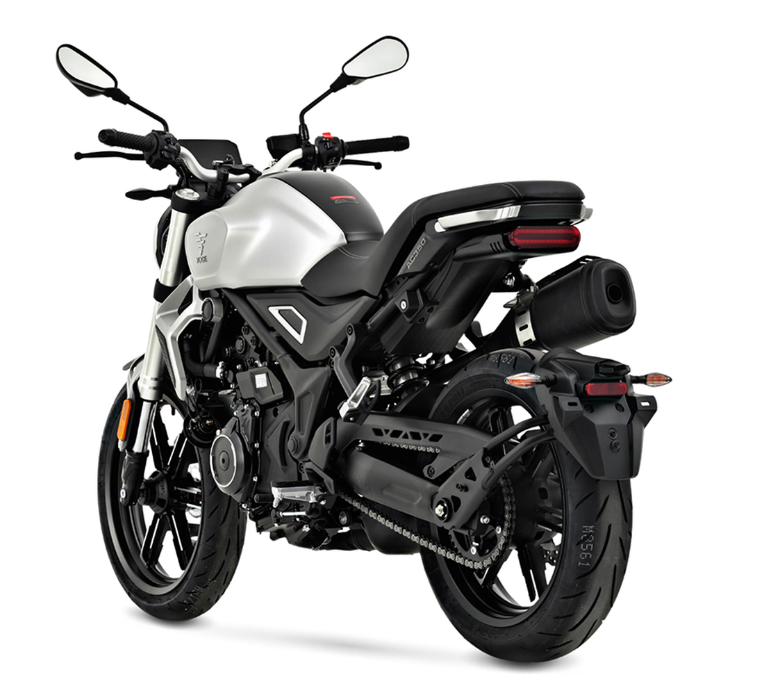 Voge AC350 Galeria7 Galgo