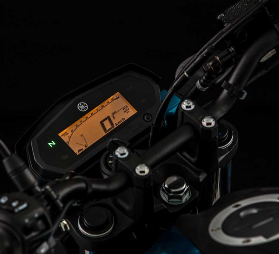 Motocicleta Yamaha FZ 25 tablero galgo Chile