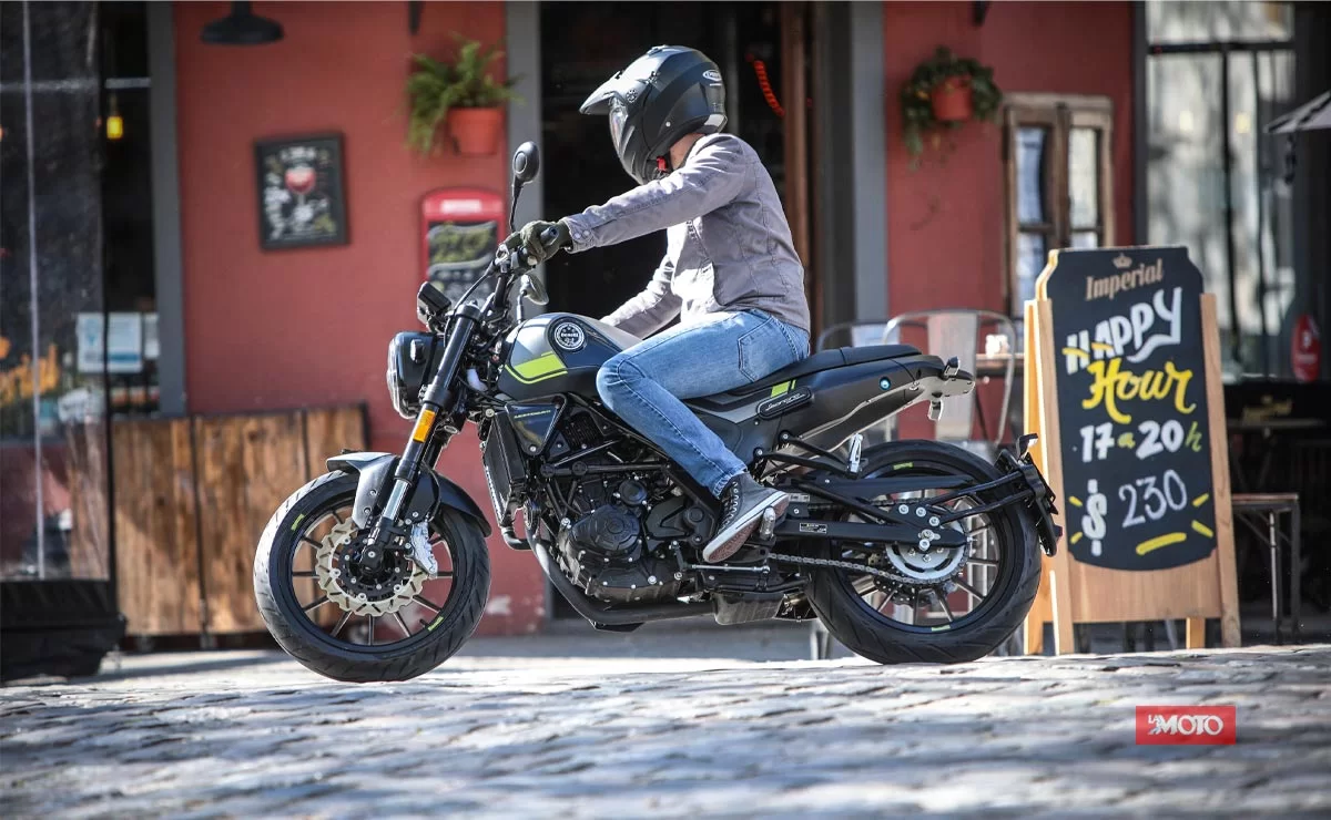 Moto Benelli Leoncino 250 Galgo Perú