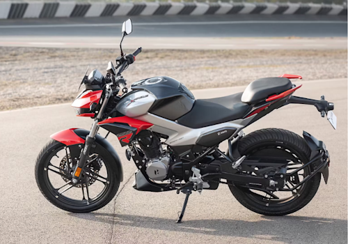 Hero Hunk 125R Lifestyle2 Galgo