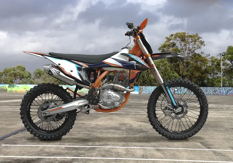Takasaki HJ250H-5 Migrante