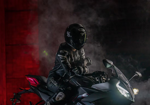 CF Moto 300SR Sport Lifestyle2 Galgo