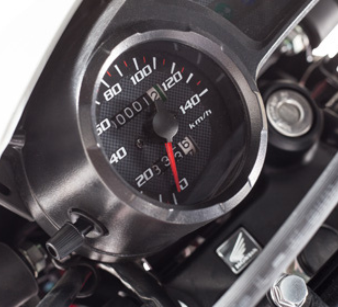 Motocicleta Honda XR150L tablero galgo Colombia